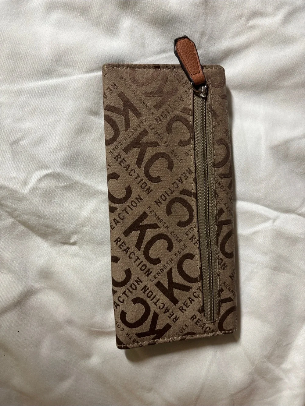 Kenneth Cole Reaction Brown Monogram Continental Wallet with Cognac Flap